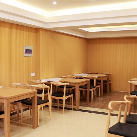 Greentree Inn Shandong Jinan Daming Lake Business Hotel Экстерьер фото