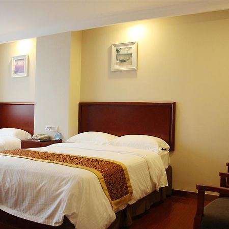 Greentree Inn Shandong Jinan Daming Lake Business Hotel Экстерьер фото