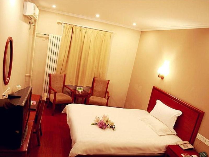 Greentree Inn Shandong Jinan Daming Lake Business Hotel Экстерьер фото