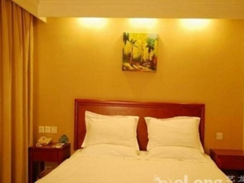 Greentree Inn Shandong Jinan Daming Lake Business Hotel Экстерьер фото