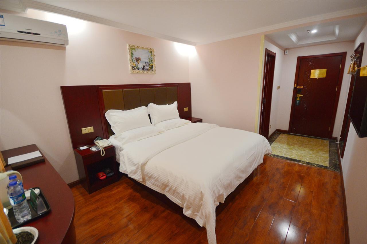 Greentree Inn Shandong Jinan Daming Lake Business Hotel Экстерьер фото