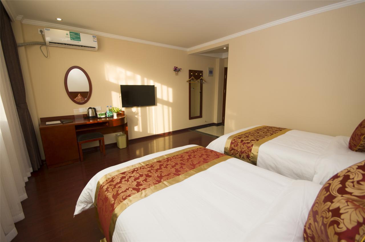 Greentree Inn Shandong Jinan Daming Lake Business Hotel Экстерьер фото