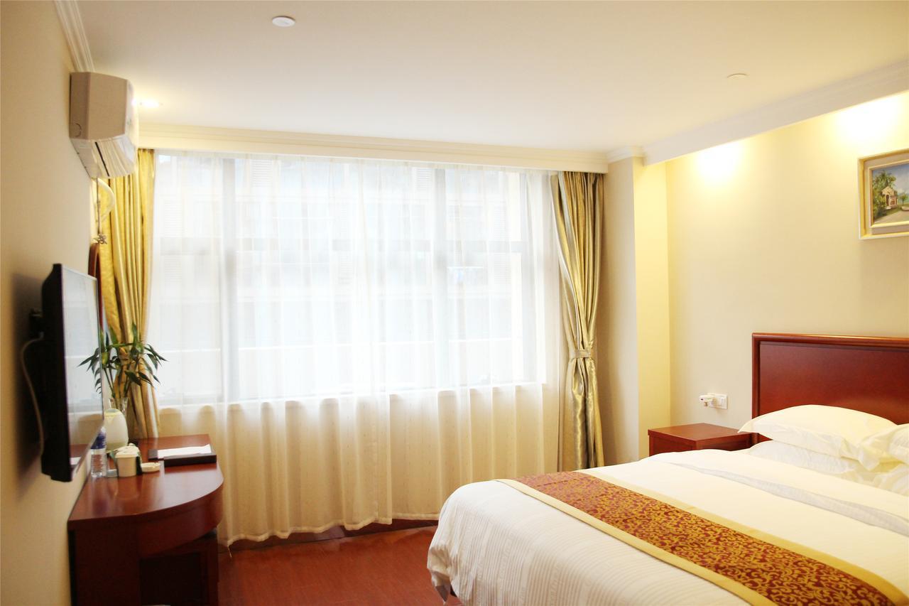 Greentree Inn Shandong Jinan Daming Lake Business Hotel Экстерьер фото