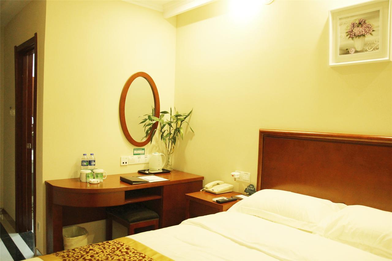 Greentree Inn Shandong Jinan Daming Lake Business Hotel Экстерьер фото