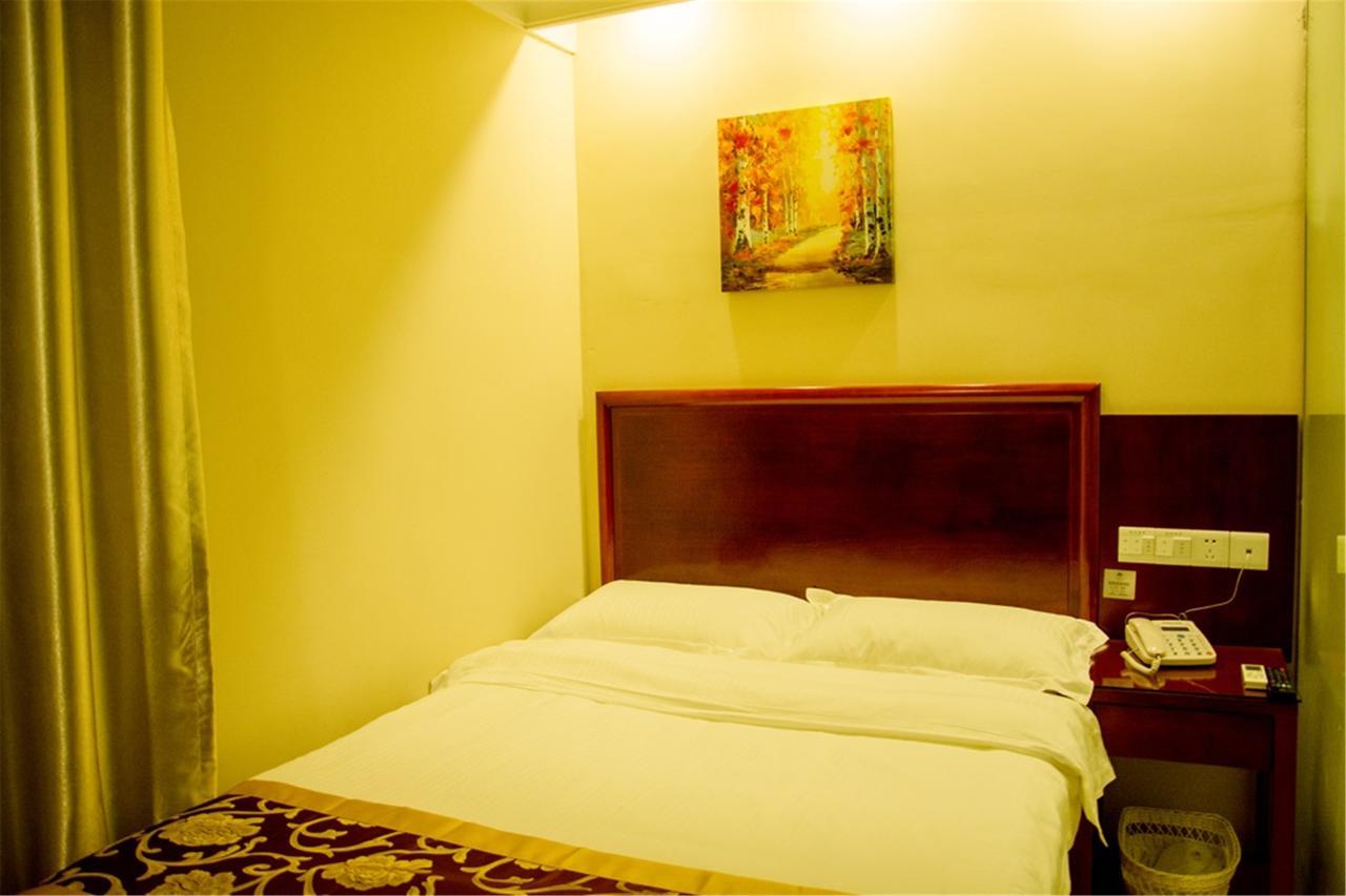 Greentree Inn Shandong Jinan Daming Lake Business Hotel Экстерьер фото