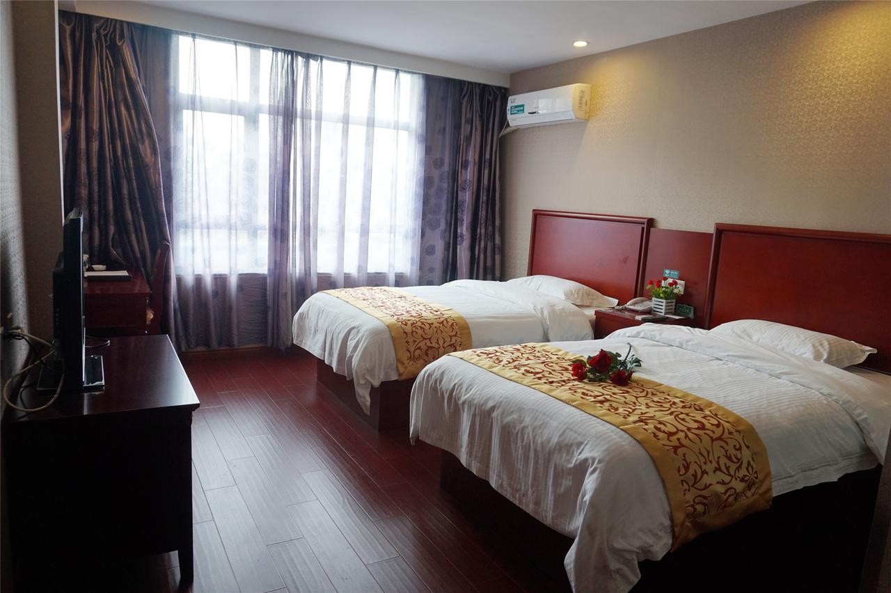 Greentree Inn Shandong Jinan Daming Lake Business Hotel Экстерьер фото