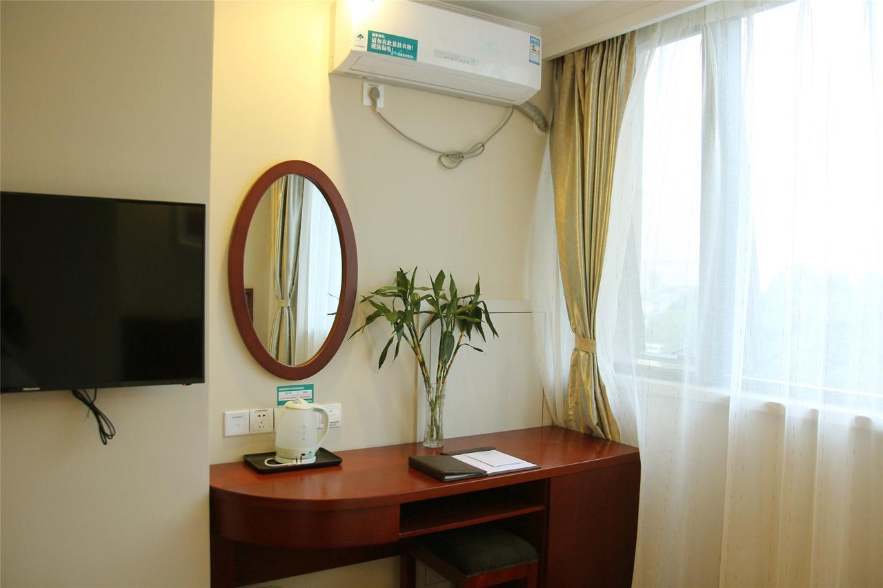 Greentree Inn Shandong Jinan Daming Lake Business Hotel Экстерьер фото