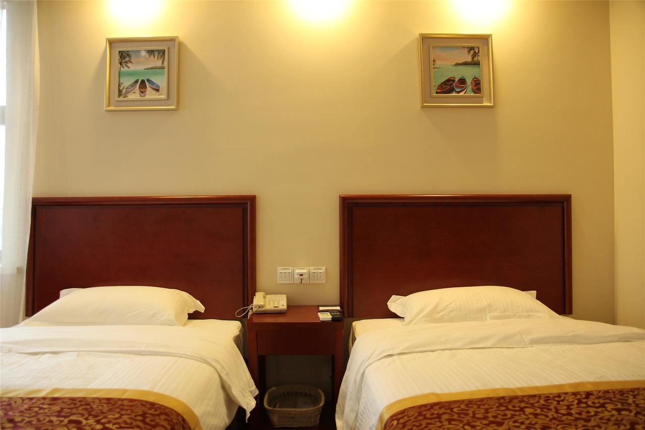 Greentree Inn Shandong Jinan Daming Lake Business Hotel Экстерьер фото