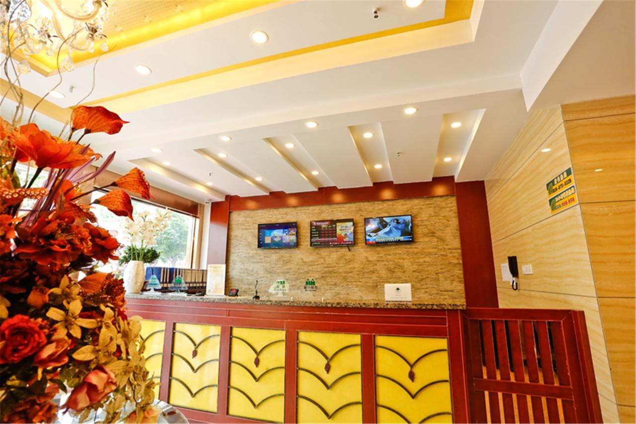 Greentree Inn Shandong Jinan Daming Lake Business Hotel Экстерьер фото